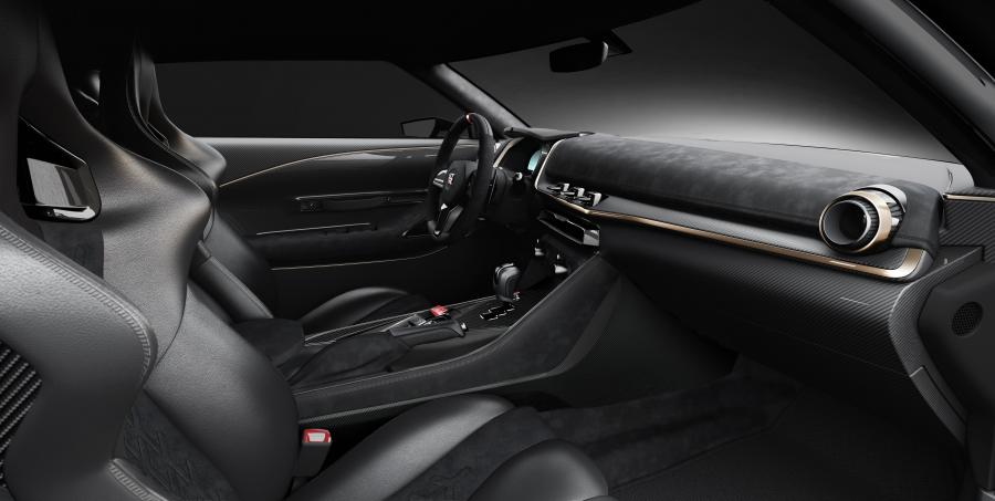 Интерьер Nissan GT-R50 Concept 2018 года  (фото 7 из 39)